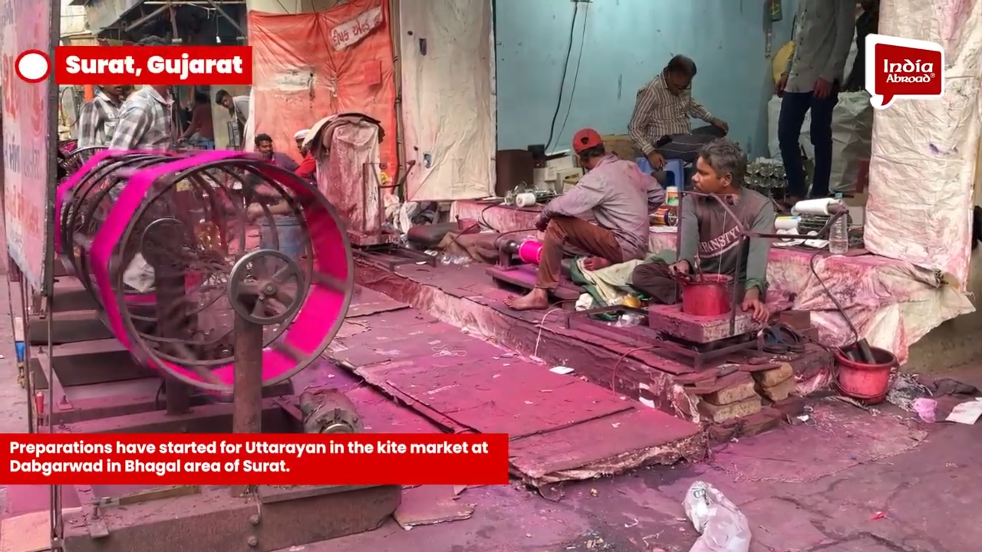ઉત્તરાયણ 2025 માટે સુરતના પતંગ બજારમાં તૈયારીઓ શરૂ.