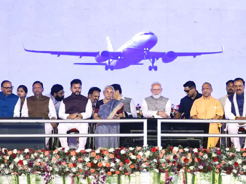  एयरपोर्ट का उद्घाटन इसी साल के मार्च महीने में प्रधानमंत्री मोदी ने किया था।  