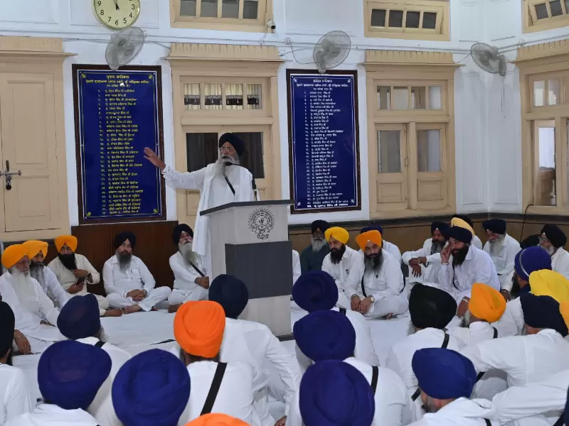  ਐਡਵੋਕੇਟ ਧਾਮੀ ਦੀ ਅਗਵਾਈ ’ਚ ਮਾਝੇ ਨਾਲ ਸਬੰਧਤ ਪ੍ਰਚਾਰਕ ਅਤੇ ਢਾਡੀ 