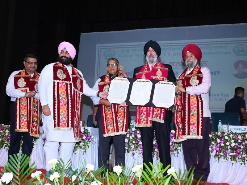  ਇਸ ਕਨਵੋਕੇਸ਼ਨ ਦੋਰਾਨ ਅਮਰੀਕਾ ਦੇ ਅਟਾਰਨੀ ਐਟ ਲਾਅ ਜਸਪ੍ਰੀਤ ਸਿੰਘ ਨੂੰ ਆਨਰਜ਼ ਕਾਜ਼ਾ ਨਾਲ ਨਵਾਜਿਆ ਗਿਆ। 