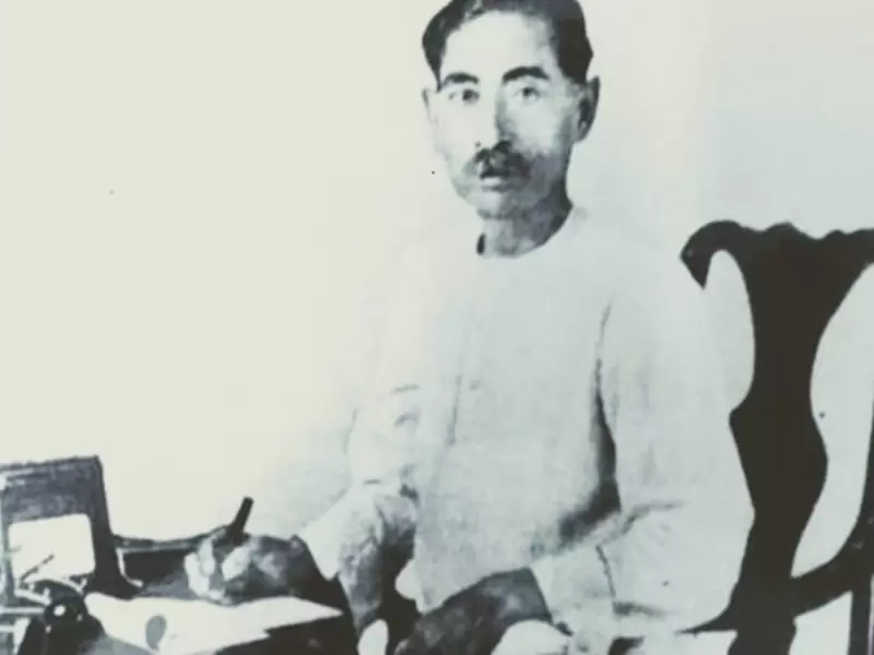  प्रेमचंद ने कहा था- जो शिक्षा प्रणाली लड़के-लड़कियों को सामाजिक बुराई या अन्याय के खिलाफ लड़ना नहीं सिखाती गर तो उस शिक्षा में जरूर कोई न कोई बुनियादी खराबी है। 