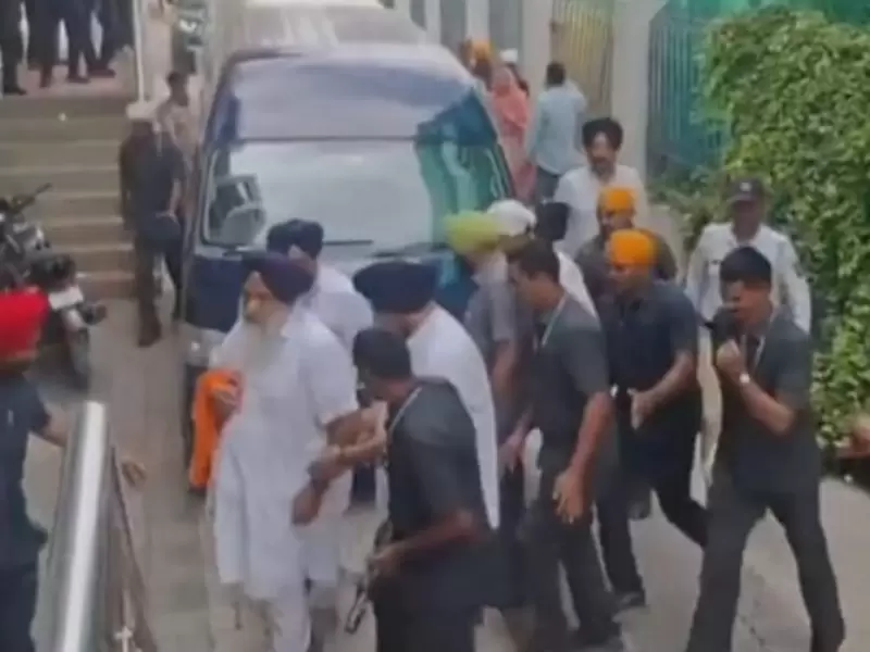  ਸੁਖਬੀਰ ਸਿੰਘ ਬਾਦਲ 